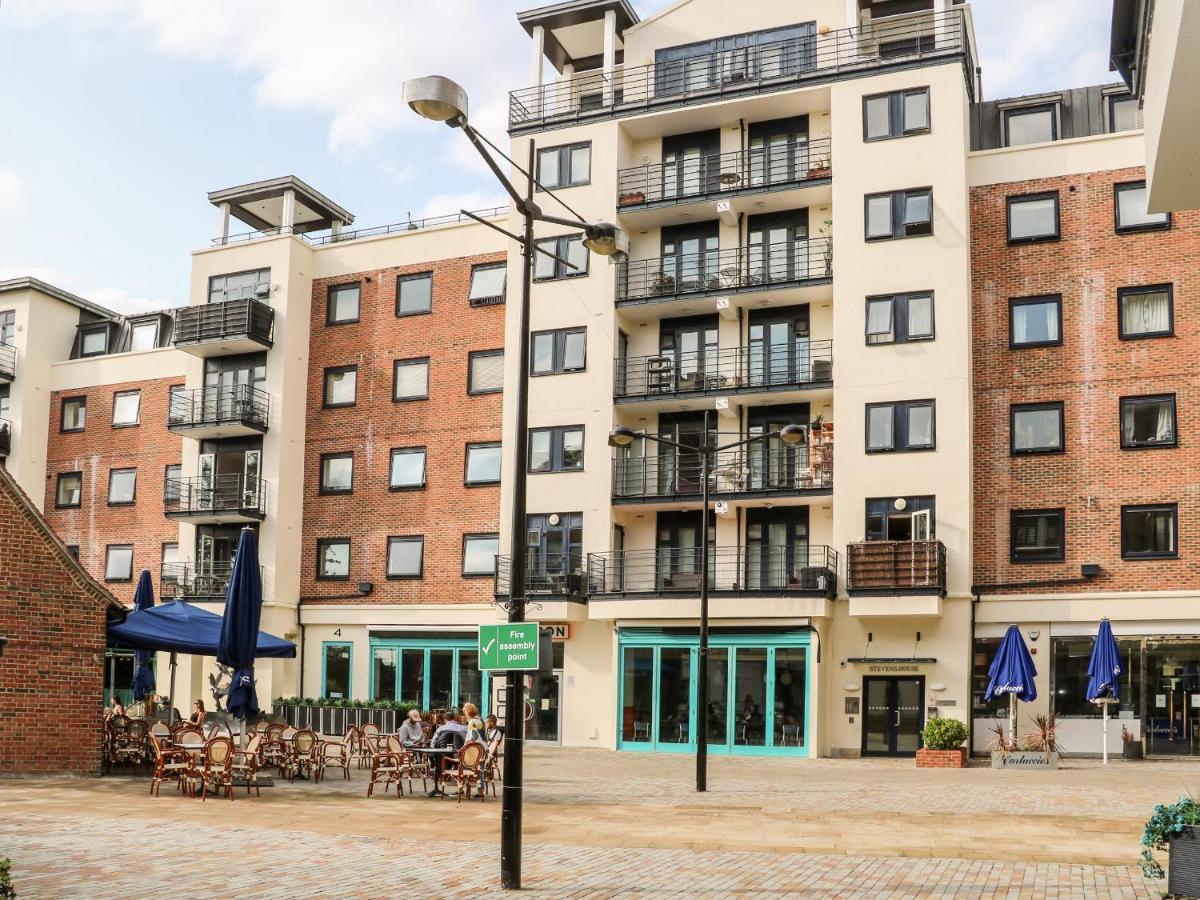 River View - Kingston Kingston upon Thames  Extérieur photo